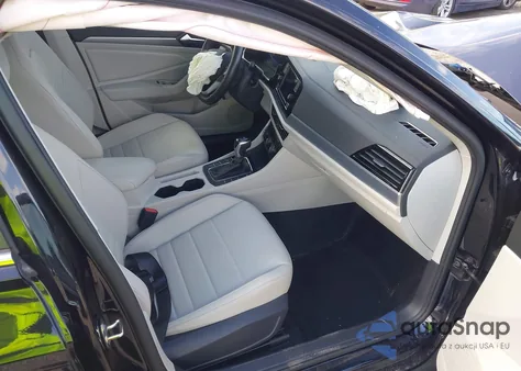 2024 Volkswagen Jetta 1.5T Se from USA, damaged, VIN 3VW7M7BU3RM044495